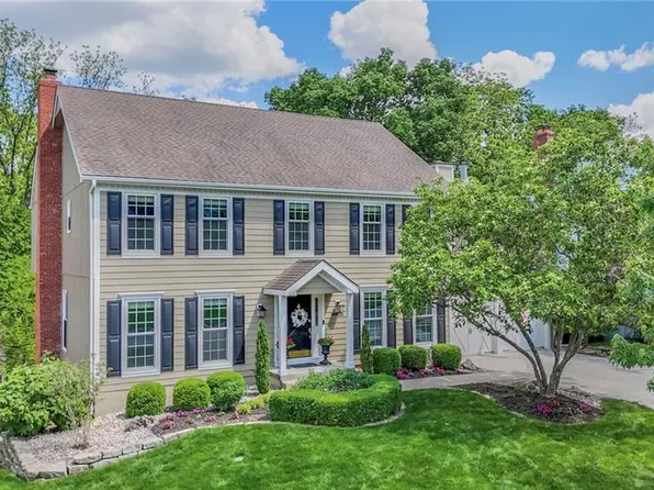 12909 Cedar St, Leawood, KS 66209