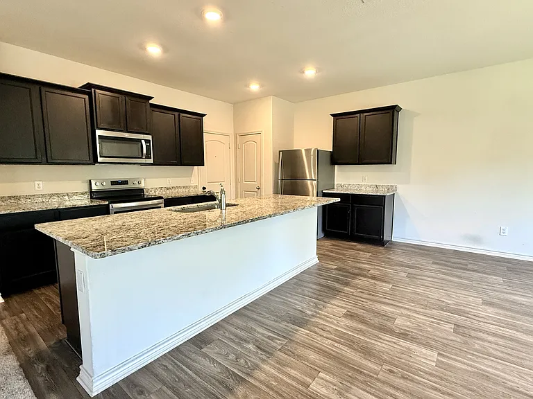 109 Sunnymeade Ln — Photo 8