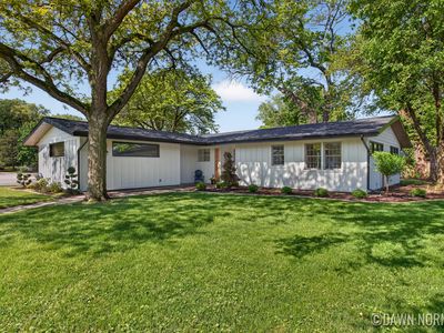 1155 Plymouth Rd SE, East Grand Rapids, MI, 49506
