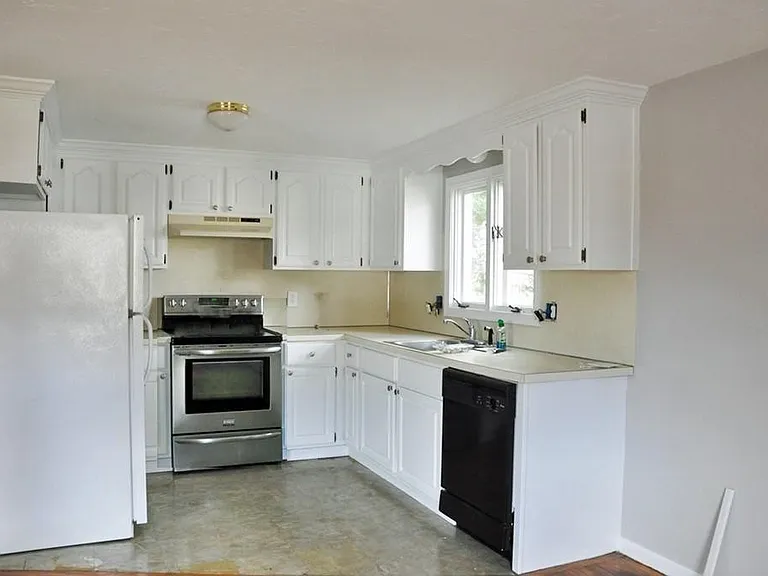 133 Centre St #1 — Photo 4