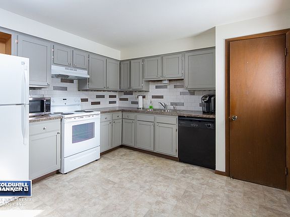 Kitchen Includes ...