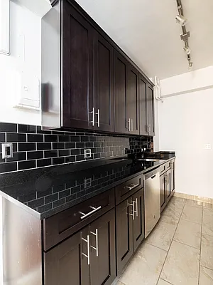 Rented by City Connections Realty | media 24