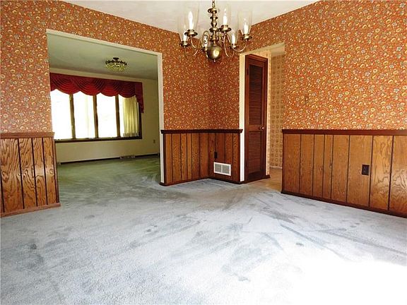5th image of 10770 Farview Dr
