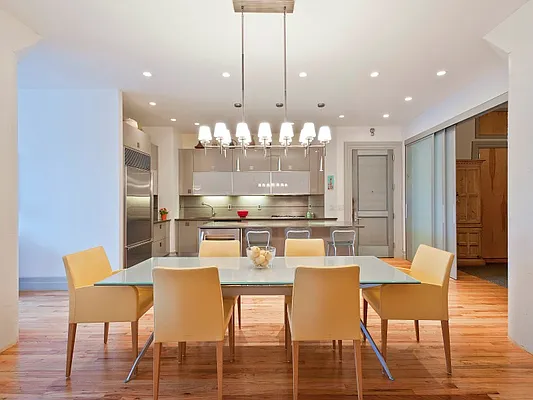 Sold by Sotheby's International Realty | media 23