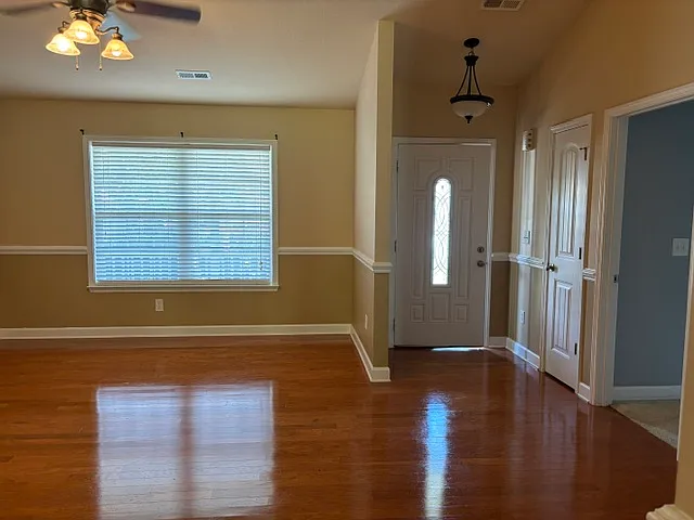 879 Vandenburg Dr — Photo 4