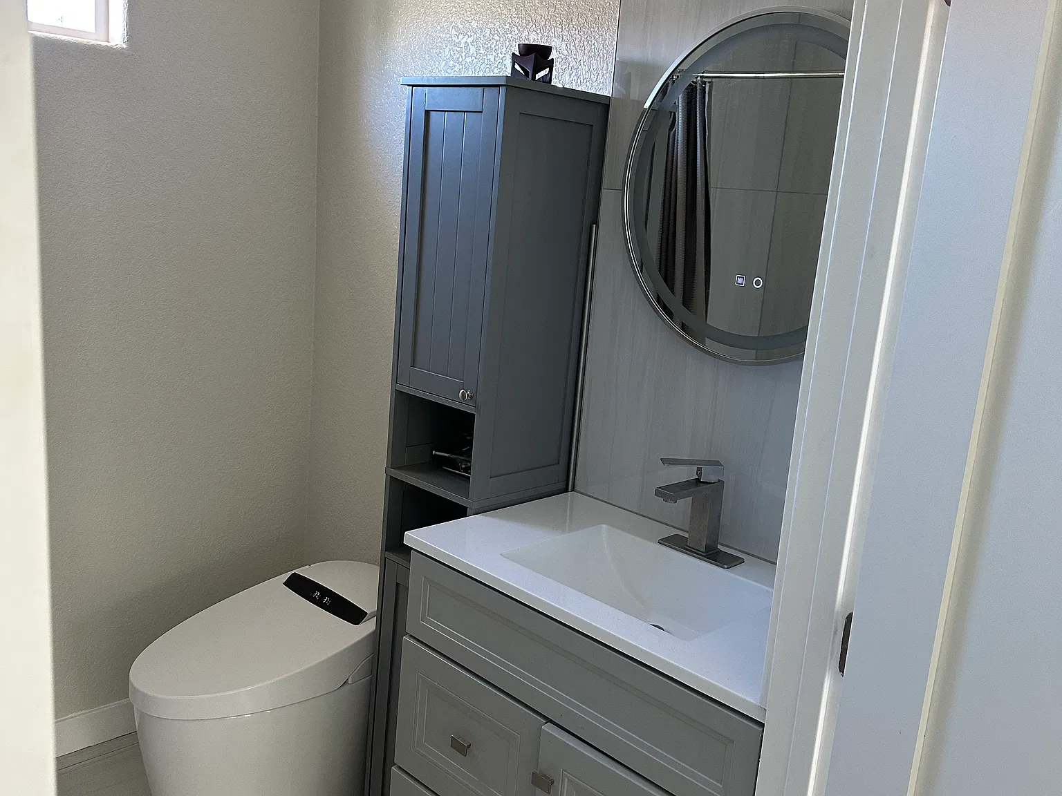 2 bed, $2,700 — Photo 2