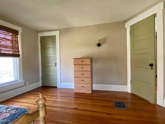 5th image of 1863 Denune Ave