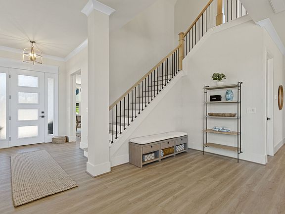 7th image of this home