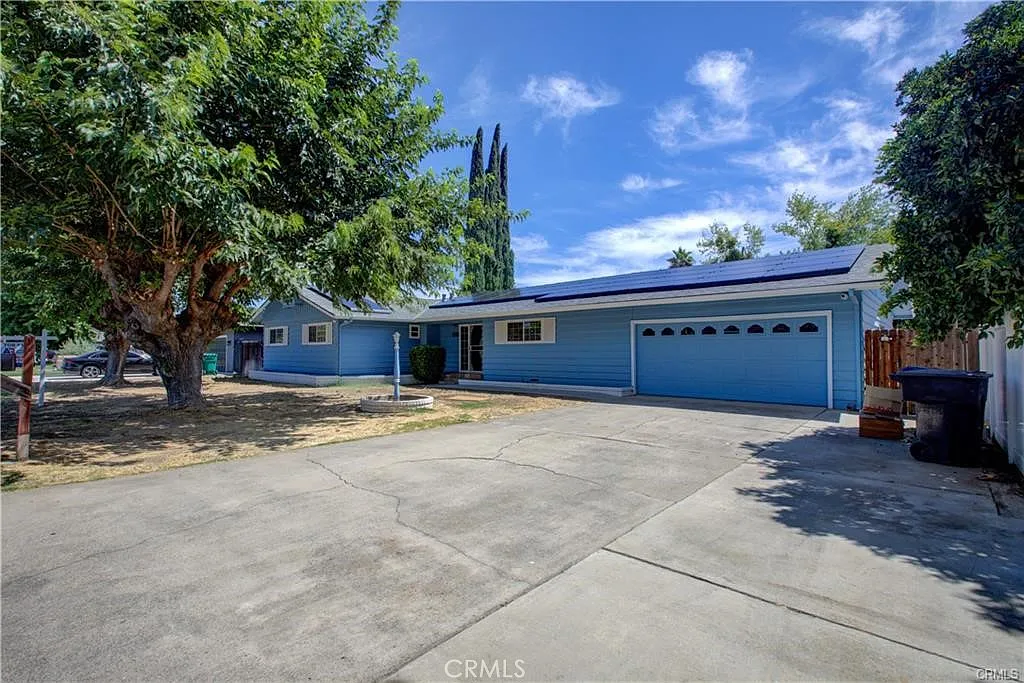 2982 Sequoia Dr photo 1