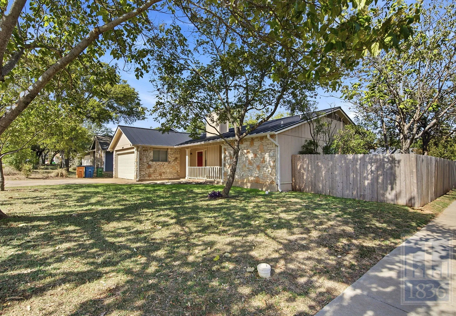 4 bed, 2.0 bath, 1670 sqft, $2,250 — Photo 3