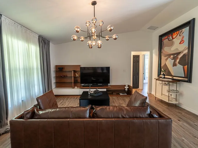 1641 SW 31st Ave — Photo 17