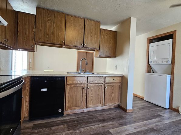 226 E Tyranena Park Rd #B