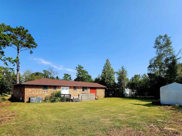 4235 Old Cottondale Rd, Marianna, FL 32448