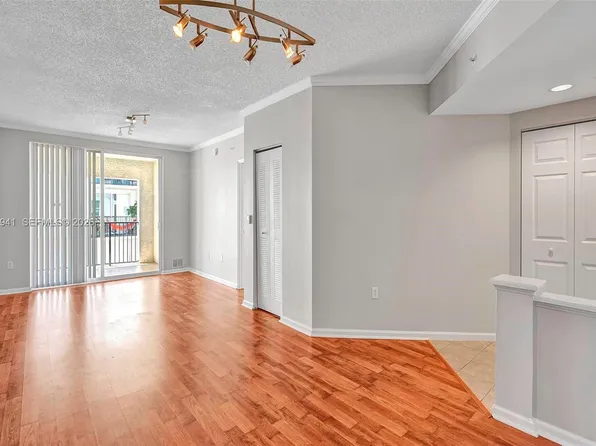 17150 N Bay Rd APT 2802, Sunny Isles Beach, FL 33160