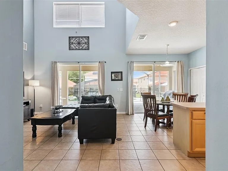 143 Cordova Ave — Photo 14