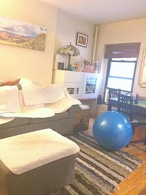 Rented by Anchor Associates | media 40