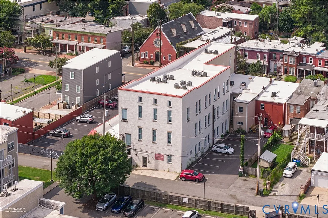 1 bed, 1.0 bath, 700 sqft, $1,300 — Photo 4