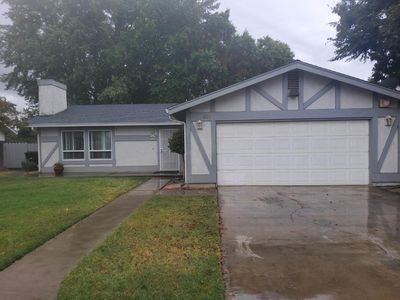 680 Loch Ness Dr, Waterford, CA, 95386