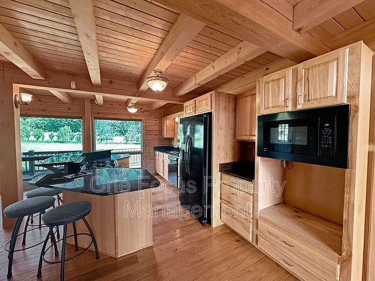 182 Rockey Rd — Photo 4