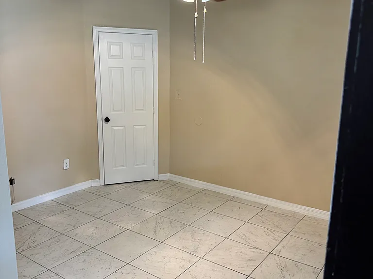 1802 Selleen Dr — Photo 3