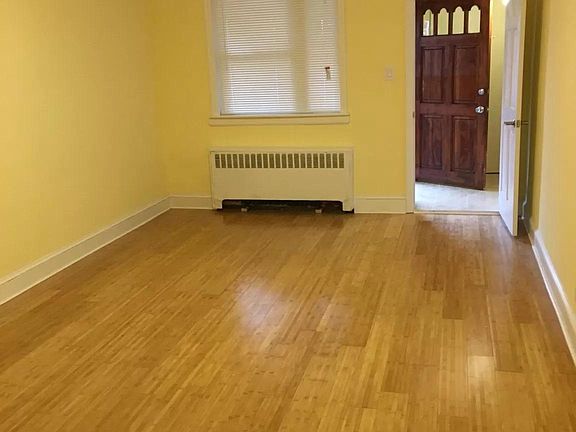 3rd image of 2719 Throop Ave #1