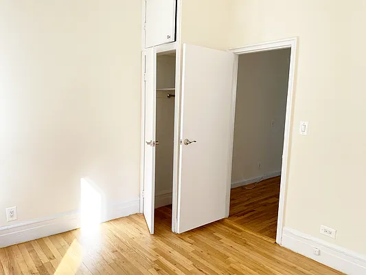 Rented by Waverly Realty Associates | media 7