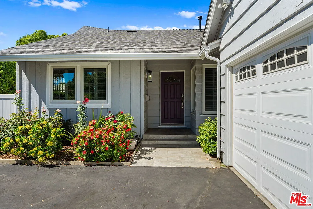 4 bed, 3.0 bath, 1948 sqft, $5,750 — Photo 1