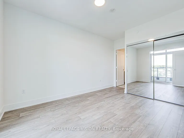 858 Dupont St #710 — Photo 15