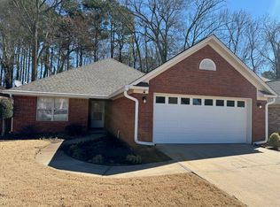 4808 Shoal Creek Dr, Benton, AR 72019