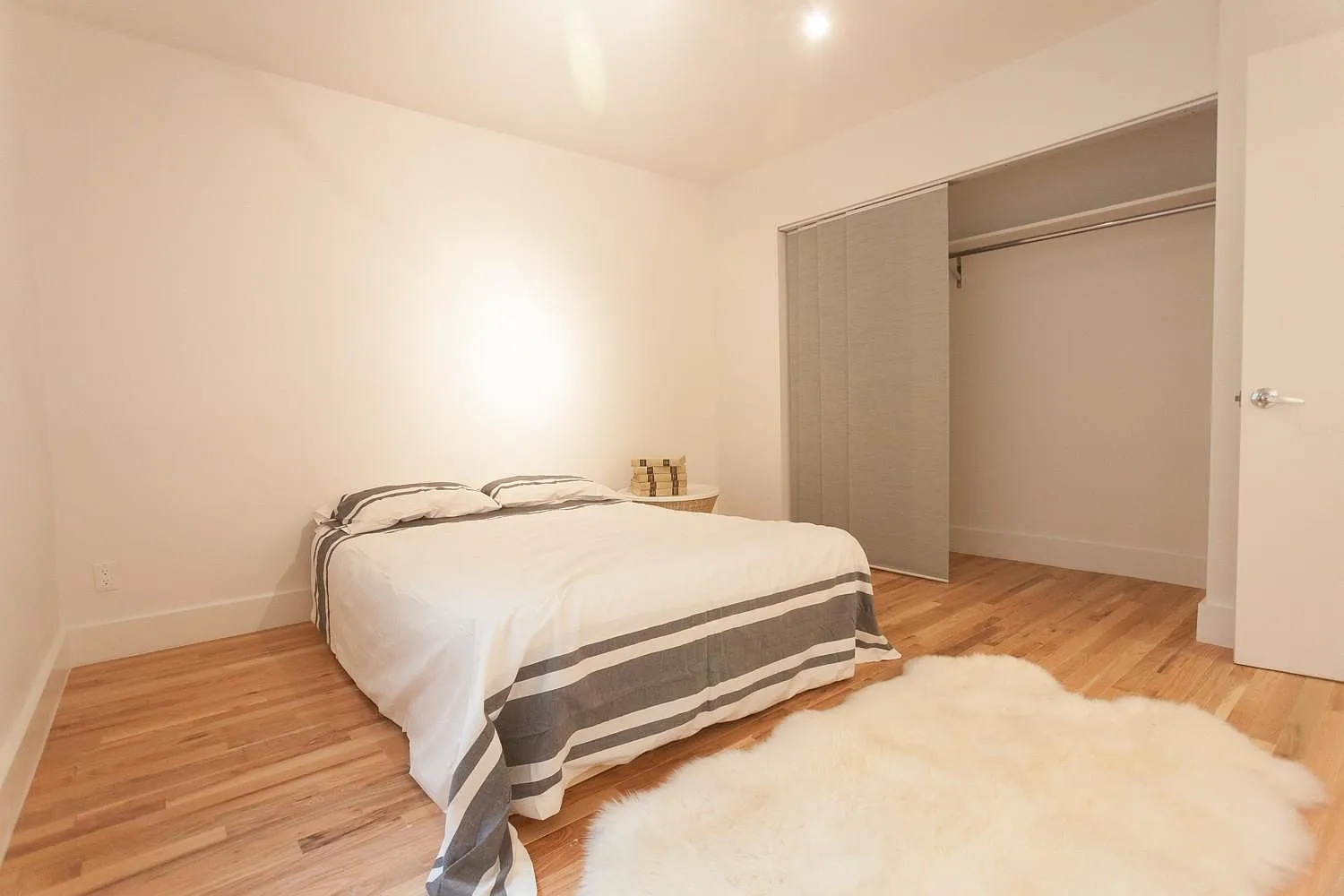 3 bed, 1000 sqft, $3,000 — Photo 3