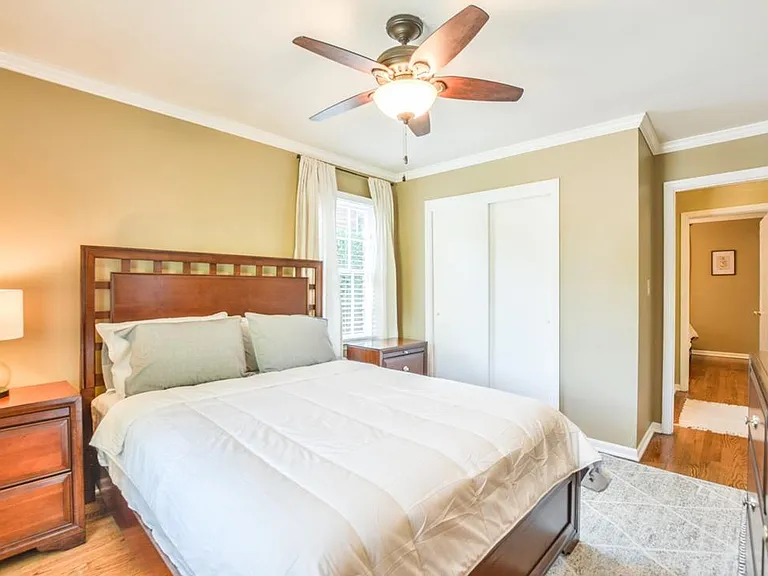807 Marstevan Dr NE #B — Photo 15