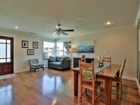 3rd image of 1852 Gunston Way