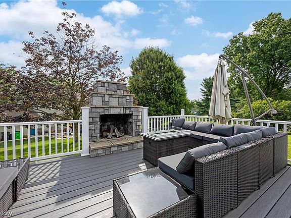 4th image of 723 Apple Blossom Ln
