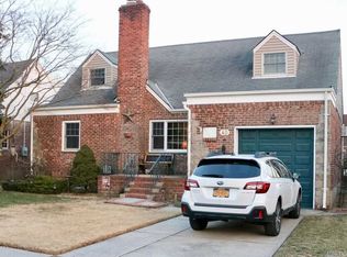 40 William St, Valley Stream, NY 11580