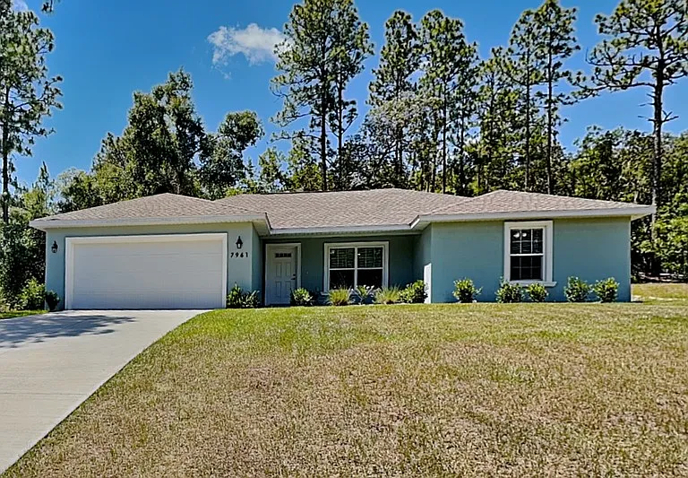 7961 N Primrose Dr — Photo 1
