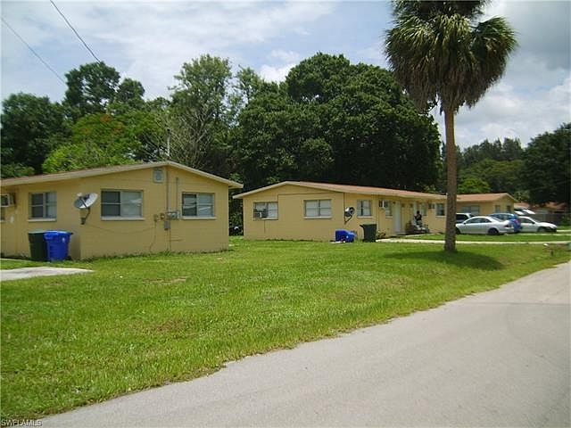 2nd image of 3813 Seminole Ave