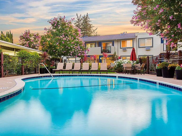 Pleasanton Place — Photo 1