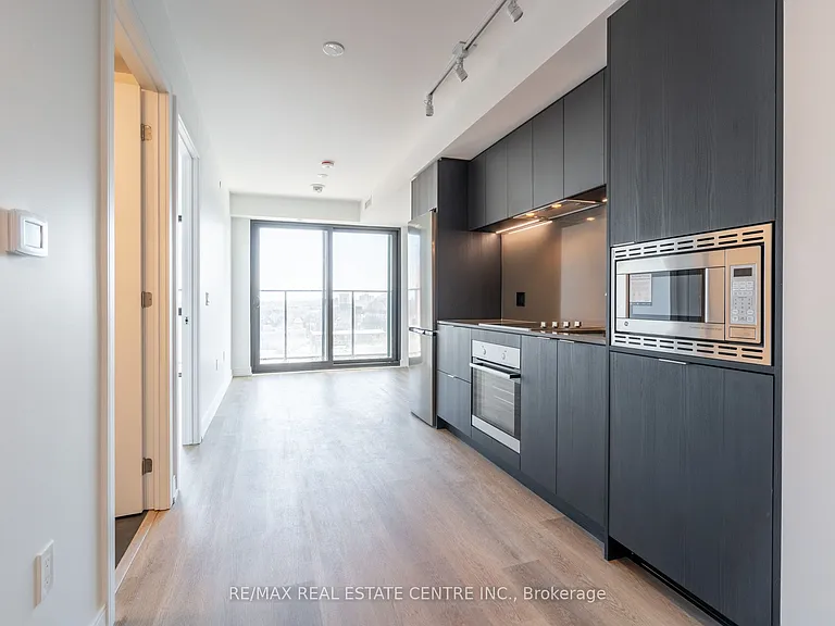 1 Jarvis St #725 — Photo 9