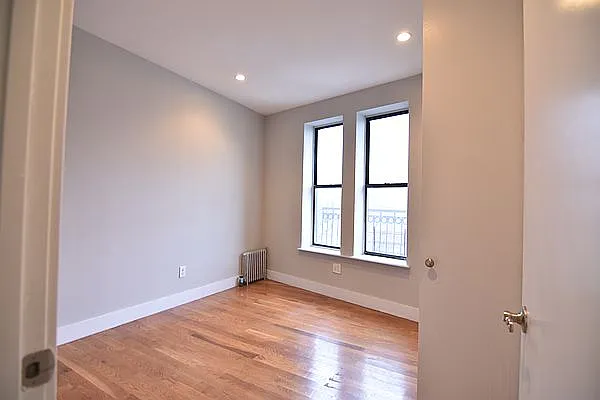 Rented by Bruma Realty LLC | media 8