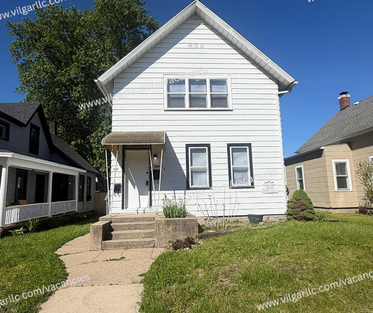 1201 Manhattan St — Photo 1