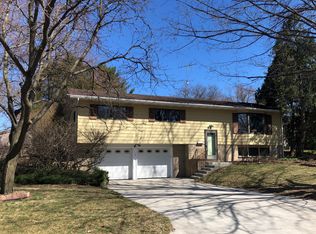 305 Robin Pkwy, Madison, WI 53705
