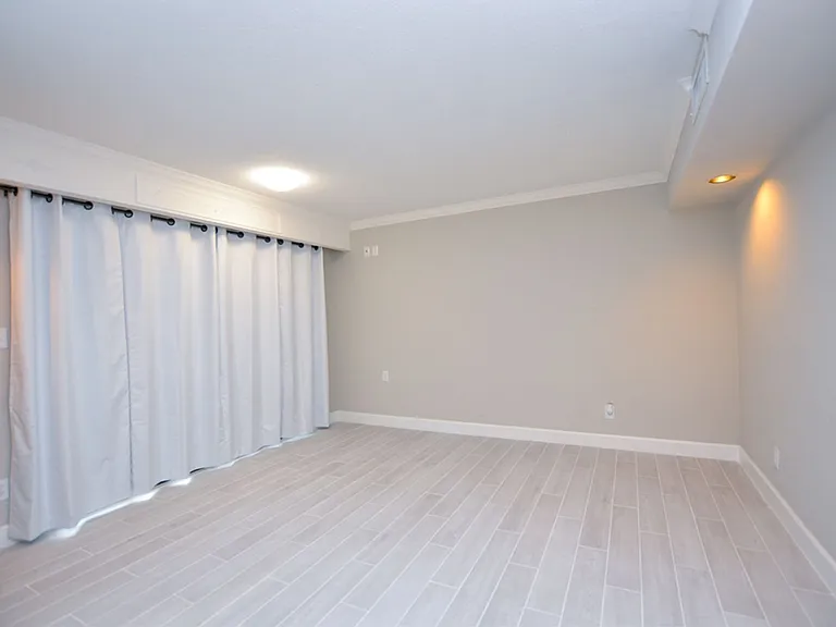 622 Olde Camelot Cir #3212 — Photo 8
