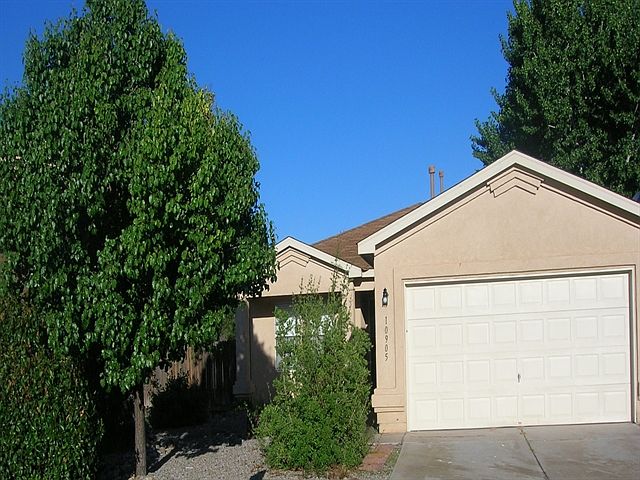 1st image of 10905 Serpentine Ct NW