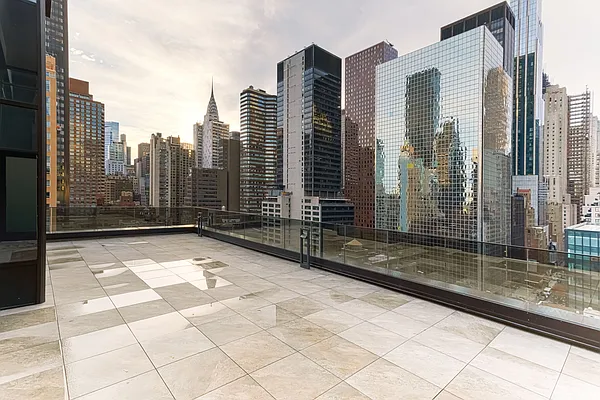 Rented by Compass | media 31