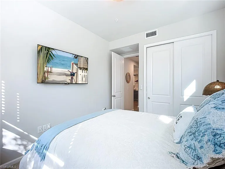 4664 Arboretum Cir #101 — Photo 18
