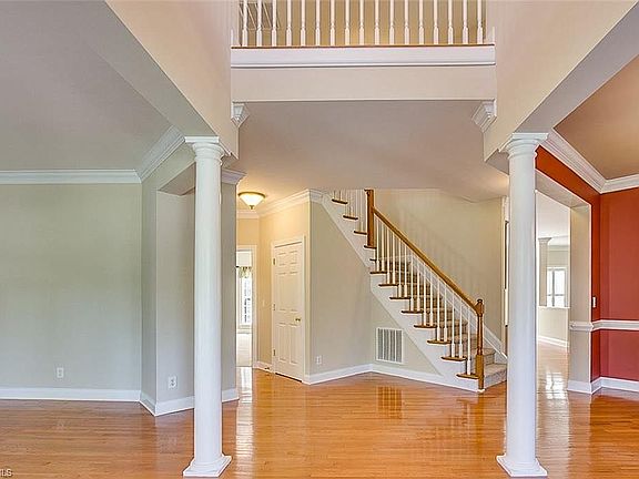 4th image of 1256 Jamestowne Dr