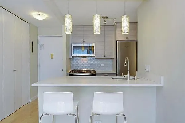 Rented by Compass | media 12