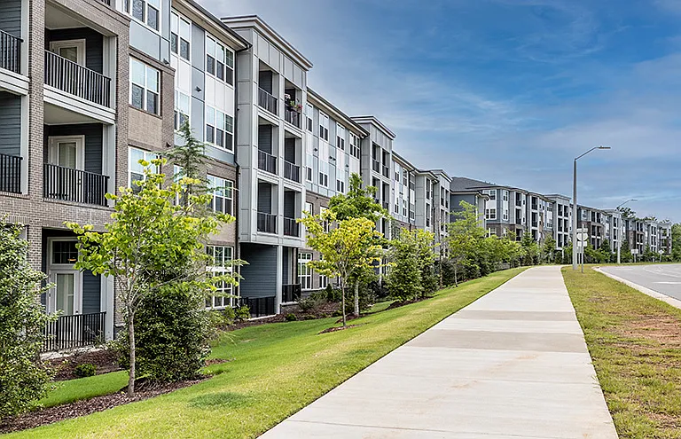 Aviation Crossing Apartments — Photo 53