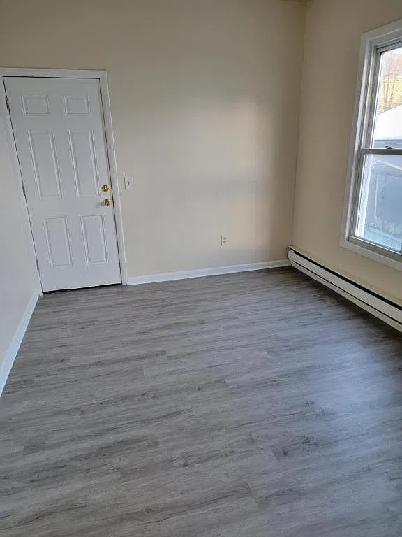141-143 Divison St, D — Photo 4