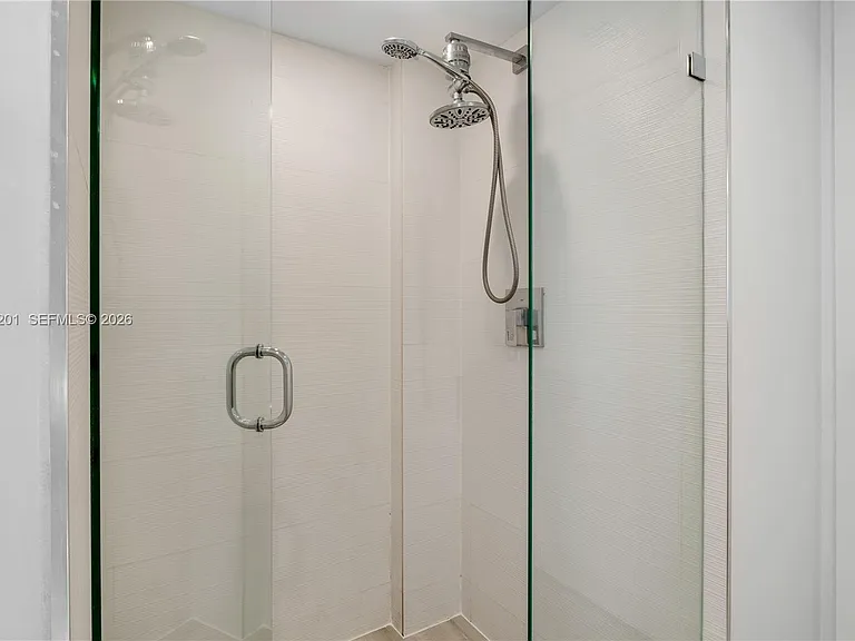 9261 E Bay Harbor Dr #607 — Photo 28